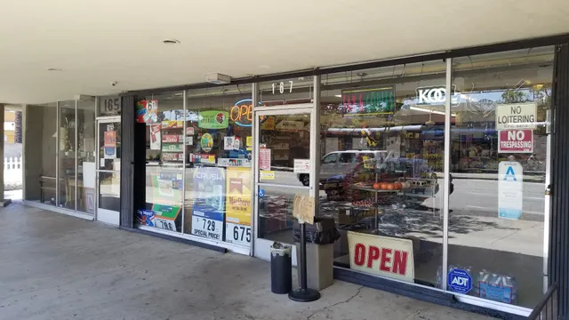 Pomona Smoke & Outlet