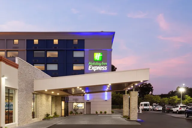 Holiday Inn Express Atlanta Airport - North by IHG