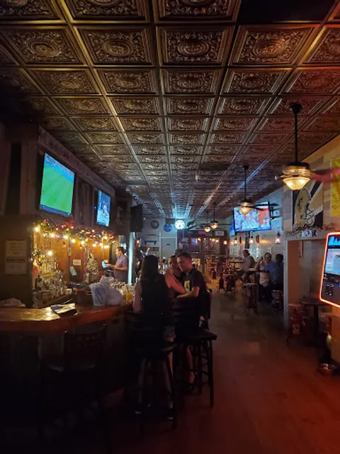 The Oak on Saint Charles