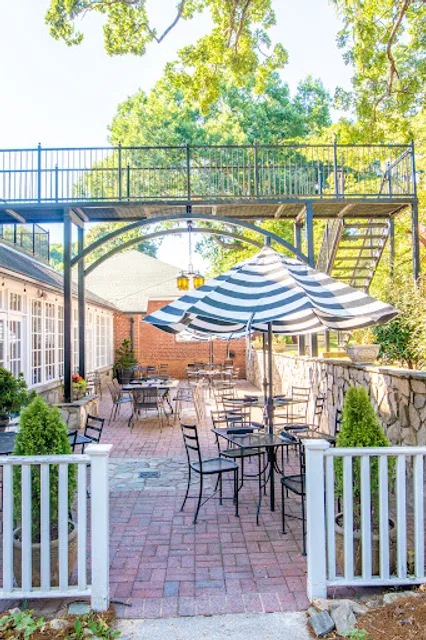 Milton's Cuisine & Cocktails