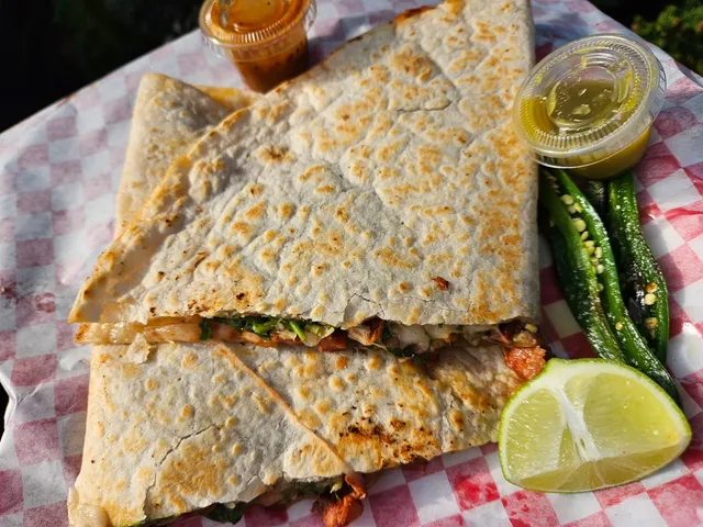 Tacos y Mariscos El Cebollo LLC