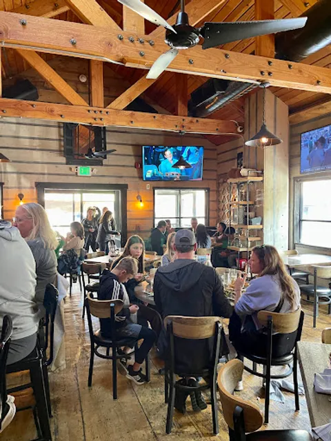 Smuggler Union Restaurant & Brewery