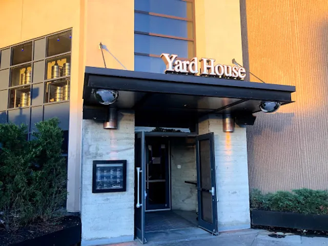 Yard House
