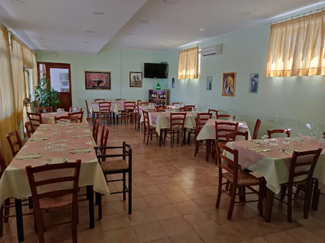 Restaurant pizzeria café bar Leda