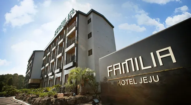 Familia Hotel