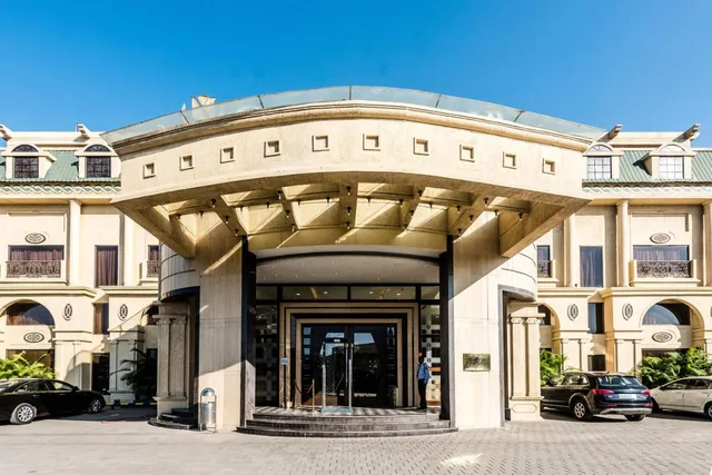 Golden Chariot Vasai Hotel