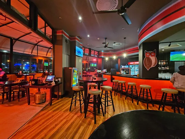 Hooters Emperors Palace