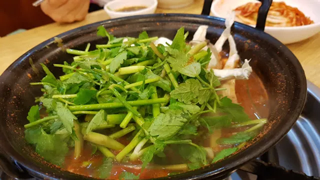 등촌샤브칼국수 명일점