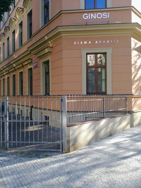 Ginosi Elema Apartel