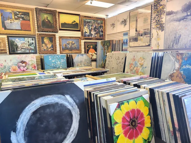 Fine Art Warehouse / JW Fine Art Warehouse