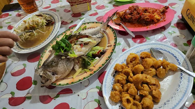 Simpang 6 Restoran Padang City