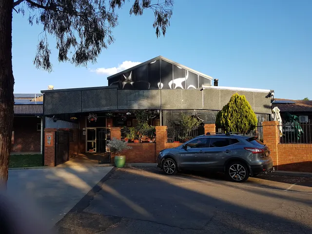 Robin Hood Hotel Orange