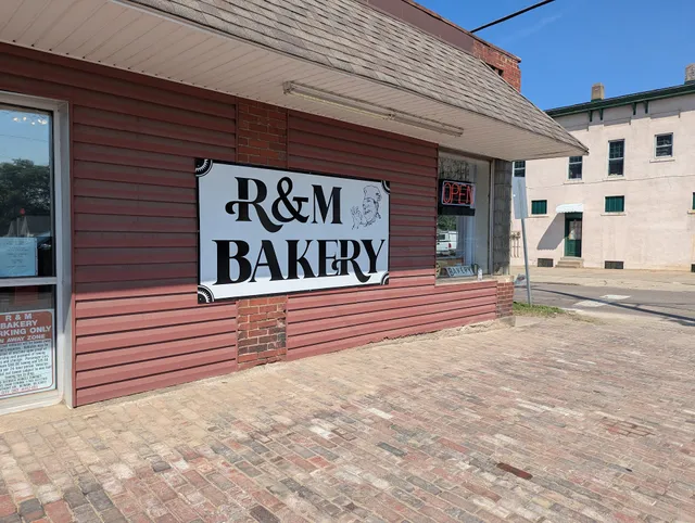 R and M Bakery