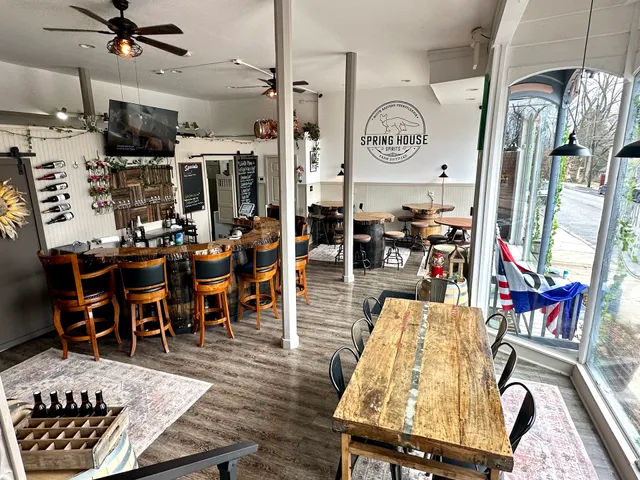 Spring House Spirits Tasting Room