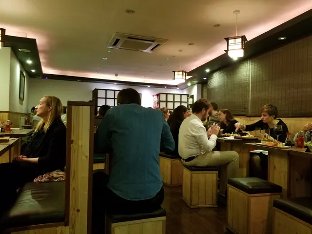 Zakura Noodle & Sushi Restaurant