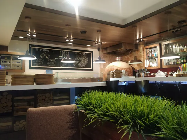 Semeynyy Restoran Drova