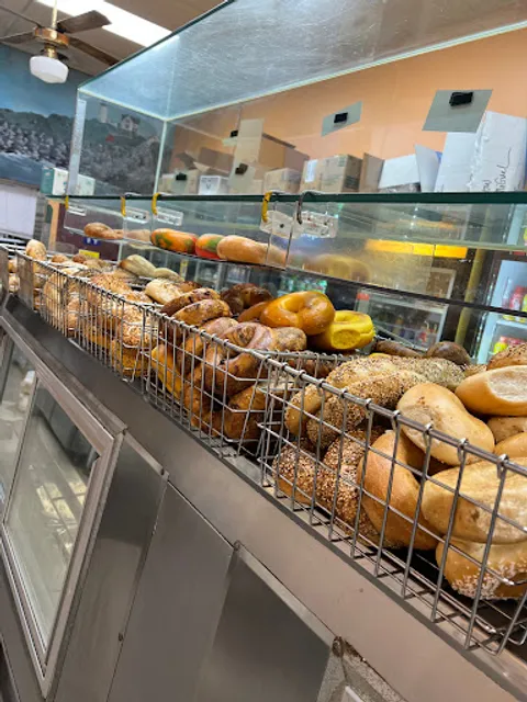 Bella's Bagels and Deli
