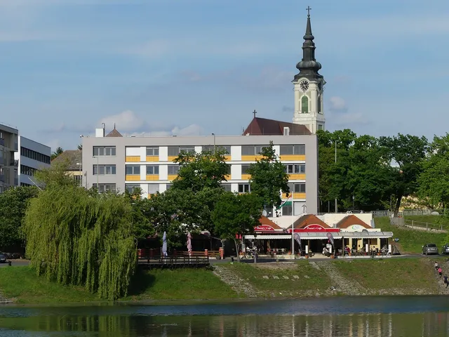 Camping and Youth Hostel