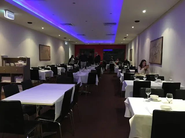 Illawong Chinese & Seafood Restaurant