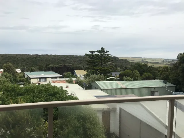 TWELVE APOSTLES BEACH HOUSE B & B