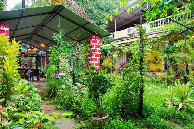 OYO 28703 Hidden Homes