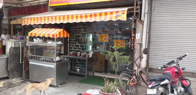 Moolchand Parantha Sanjay Chur Chur Naan