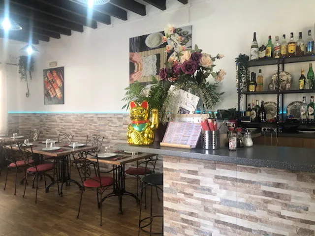 Restaurante oriental los palillos