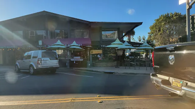 THE CORNER Mercantile & Eatery