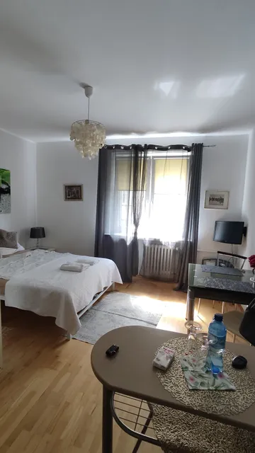 Klimatyczna kawalerka w centrum Warszawy