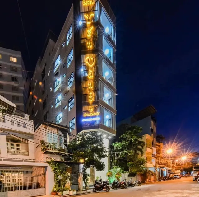 Yen Vang Hotel & Apartment