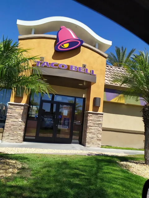 Paramount Towne Center