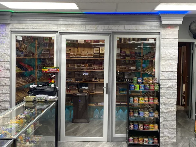 Smokin Mj's Smoke Depot