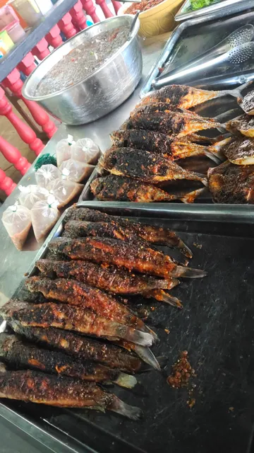 Restoran Kak Timah (kedai kolam)