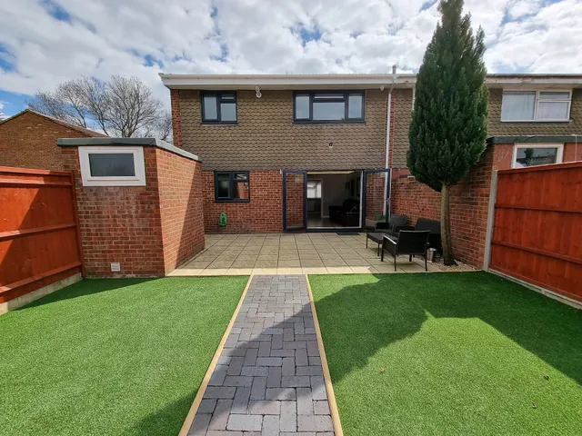 ExcellentStays - Crown Meadow - 4 Bedroom House