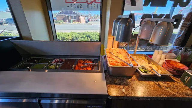 Lucy's Tacos Shop (Madras)