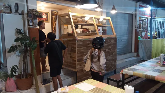 BABI GULING BERASPINGE