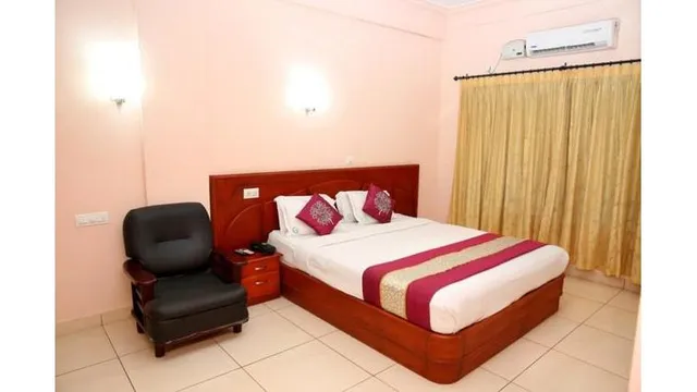 OYO Hotel 2566 Hotel Green Palace Residency