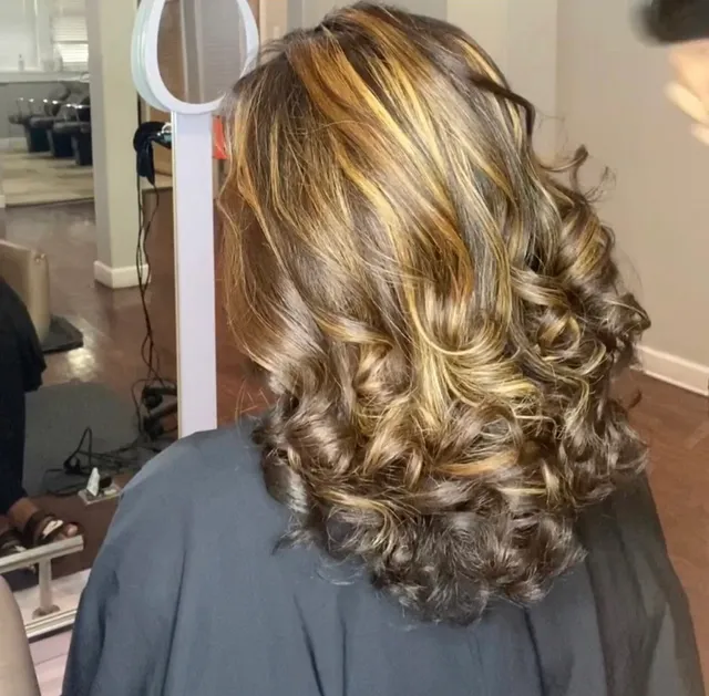 Curl Kitchen Salon