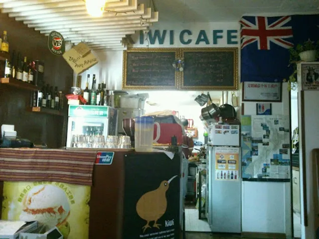 Kiwi Cafe