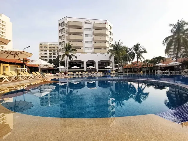 Condominios Torre Continental Ixtapa