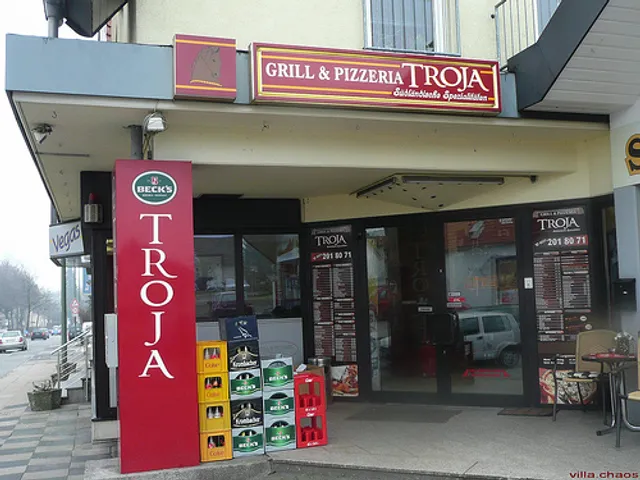 Grill & Pizzeria Troja