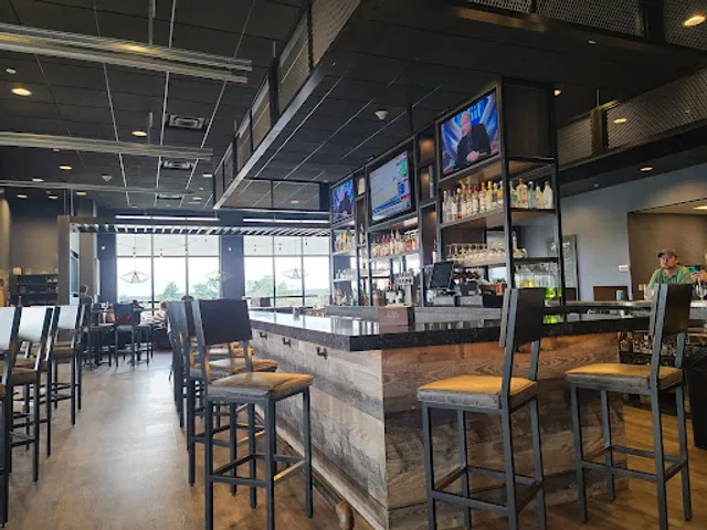 Jacksons Restaurant + Bar Monaca