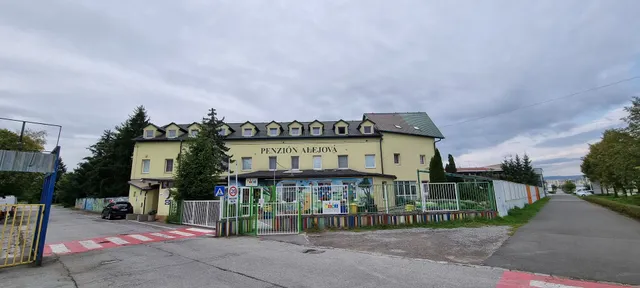 Ubytovňa pre vysokoškolských študentov - Alejová