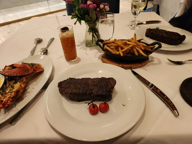 Council Oak Steaks & Seafood