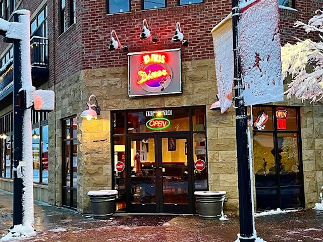 No Frills Diner On 25th