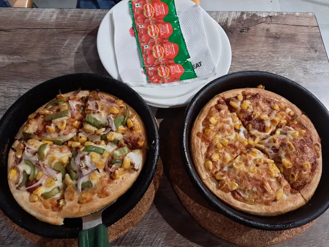 Pizza Hut | Shoppers Orbit Vishrantwadi, Pune