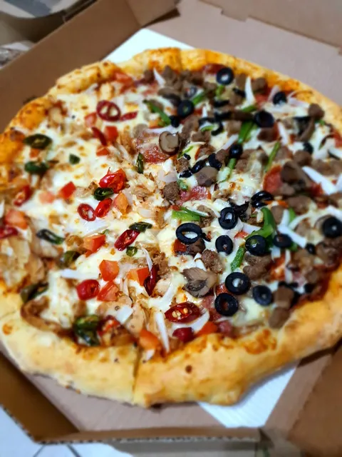 Lorenzo Pizza | لورينزو بيتزا