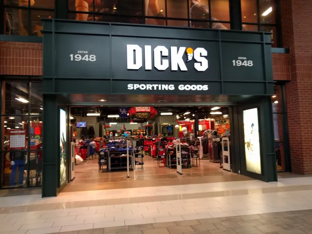 DICK'S Sporting Goods
