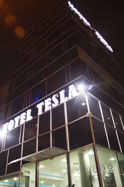 Tesla Hotel y Spa