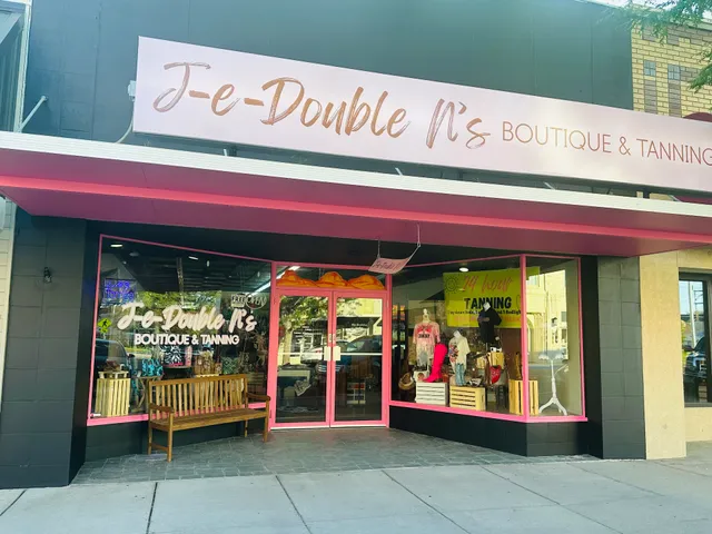 JeDoubleNs Boutique &Tanning